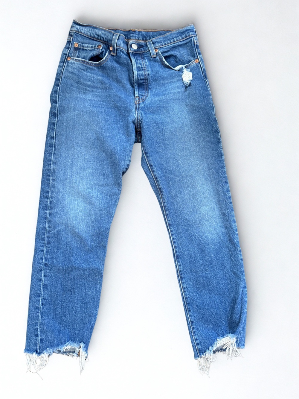 Levi’s Women’s Cropped Straight Leg Jeans Distressed Raw Hem W28 L26 button fly